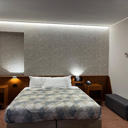 Villa Nasti Hotel Ristorante Canzo 外观 照片