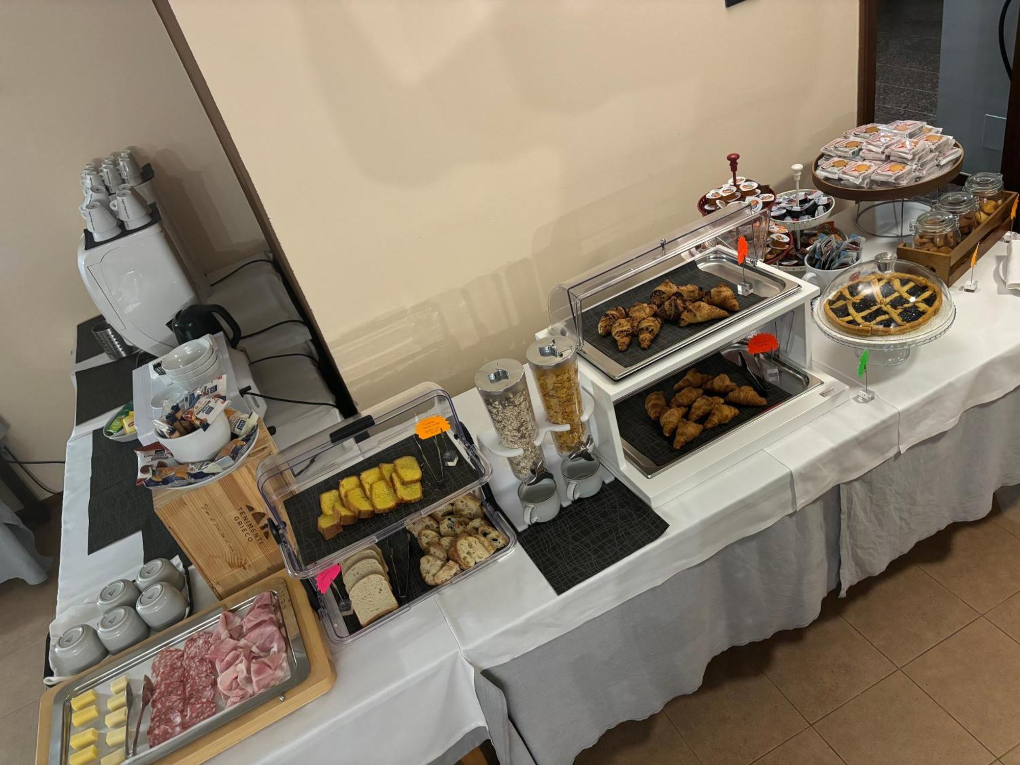 Villa Nasti Hotel Ristorante Canzo 外观 照片