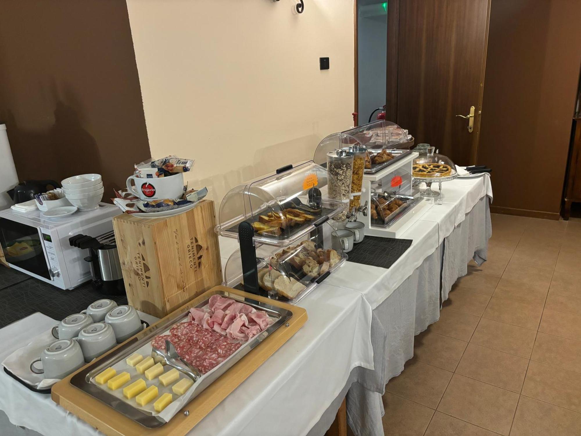 Villa Nasti Hotel Ristorante Canzo 外观 照片