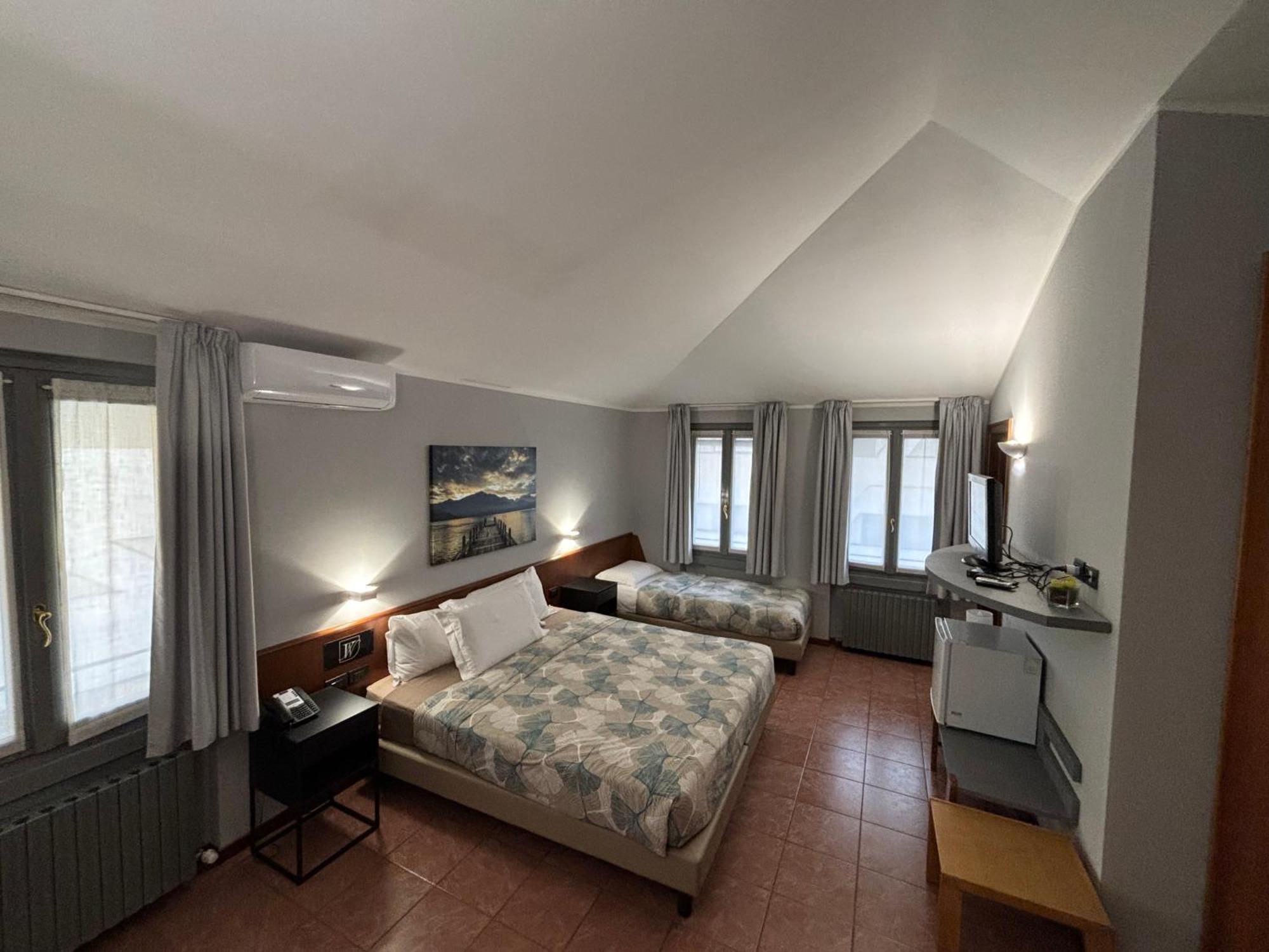 Villa Nasti Hotel Ristorante Canzo 外观 照片